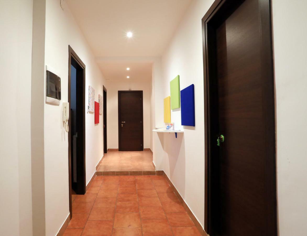 Primo Piano Guesthouse - Bari Policlinico Екстер'єр фото