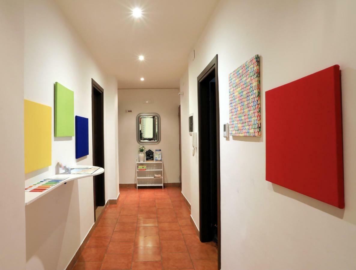 Primo Piano Guesthouse - Bari Policlinico Екстер'єр фото
